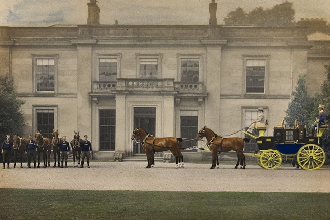 July 1908, Springwood - the 'Quick Change' teams and coach - photo hand coloured by Sylvia
