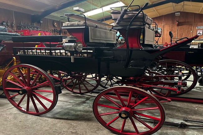 c65f4470-93c4-4913-bc2a-5bfbe3a8e406