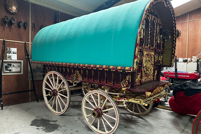 d9c8d508-812f-463b-8832-31dfd0824f5c